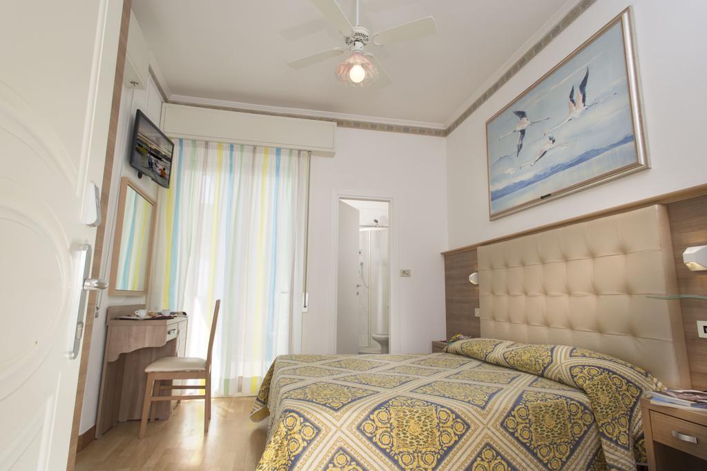 Hotel Titanus Bellaria-Igea Marina Exterior photo